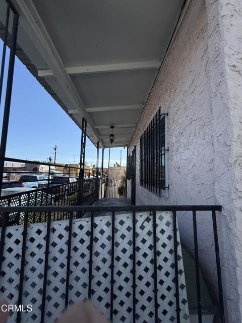 3317 Stanford Avenue, Los Angeles CA: https://media.crmls.org/mediaz/1e526cd0-4e5a-4134-aebc-508c06c247ce.jpg