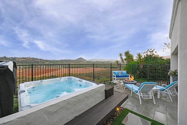 701 Fino Glen, Escondido CA: https://media.crmls.org/mediaz/1e52c13c-3062-49a9-b261-6699592f6b52.jpg