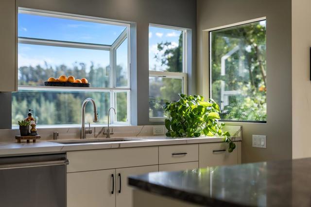 407 Quail Run, Aptos CA: https://media.crmls.org/mediaz/1e52c8c9-a77c-4571-8f77-59bee3d16fe1.jpg