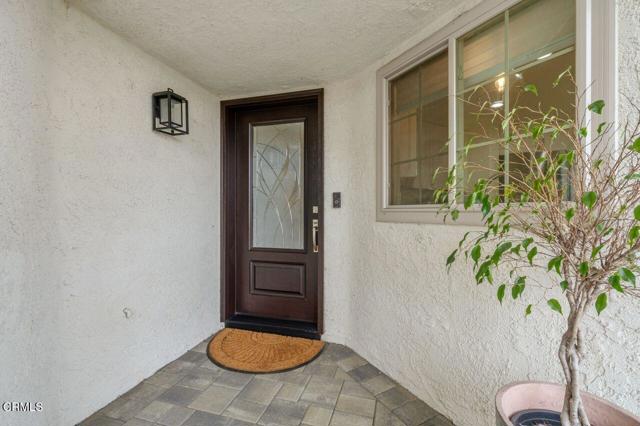 6036 Gitana Avenue, Camarillo CA: https://media.crmls.org/mediaz/1e52fb92-d498-4090-9e50-0091732d1350.jpg
