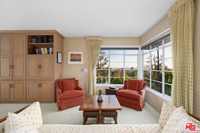 1114 Schuyler Road, Beverly Hills CA: https://media.crmls.org/mediaz/1e53953d-1778-42c2-a106-8ab481a6b75f.jpg