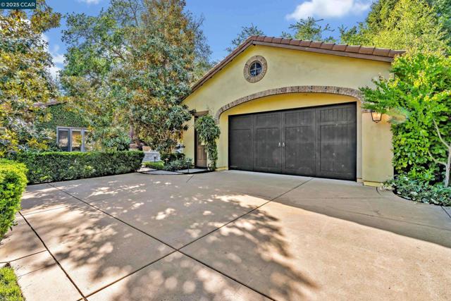 160 Camille Ave, Alamo CA: https://media.crmls.org/mediaz/1e545599-450d-4928-907c-184d284daa74.jpg