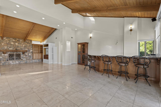 590 Alosta Drive, Camarillo CA: https://media.crmls.org/mediaz/1e54575a-84e1-4ea5-b4e0-c79ba164b0f2.jpg