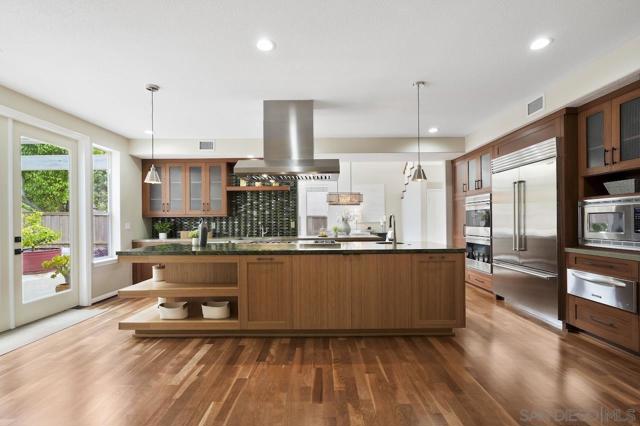 4745 Finchley Terrace, San Diego CA: https://media.crmls.org/mediaz/1e54b84d-83da-4423-93b4-3f82d353b702.jpg