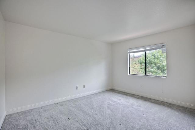 2091 Sequoia Crest, Vista CA: https://media.crmls.org/mediaz/1e55fe27-1213-4696-8445-74c0c1cf8cf4.jpg