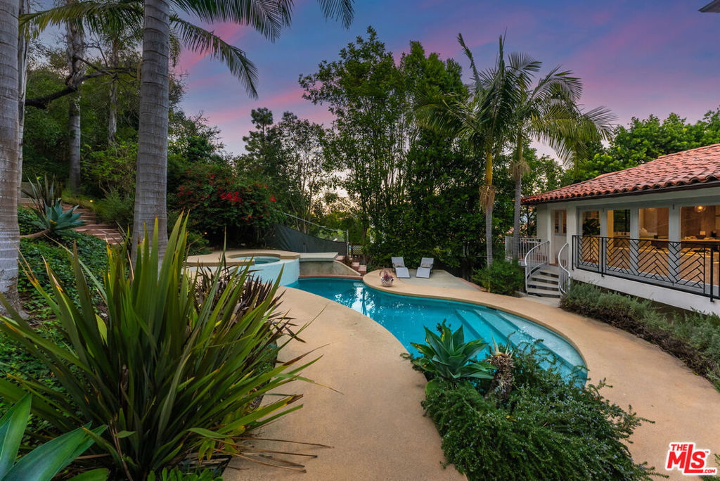 3701 Longridge AvenueSherman Oaks img 9