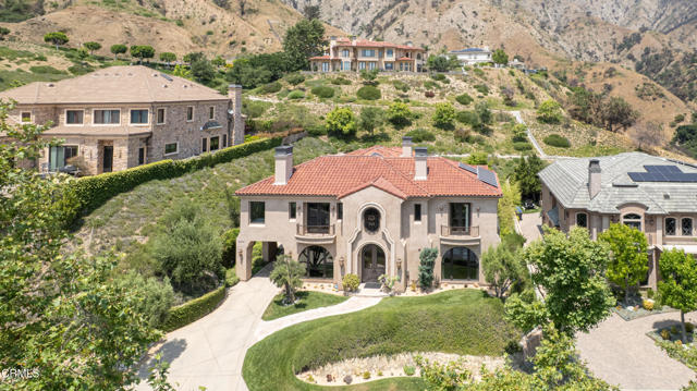 2330 Crystal Lane, Pasadena CA: https://media.crmls.org/mediaz/1e581b1b-5b10-4d1c-81f1-0ba2996b6dad.jpg