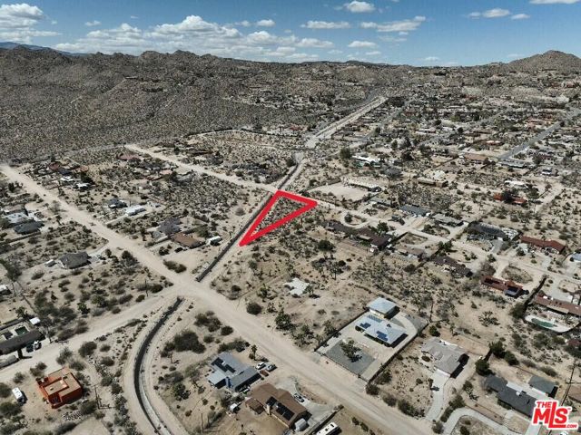 0 Sierra Way, Yucca Valley CA: https://media.crmls.org/mediaz/1e581b3f-8ca5-40f3-ae81-594e612ecb6d.jpg