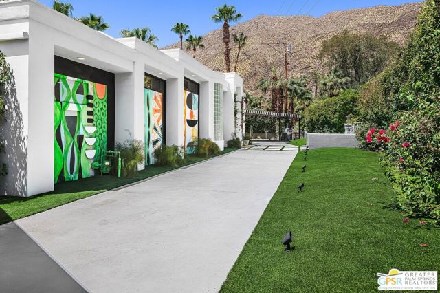 153 W El Camino Way, Palm Springs, CA 92264