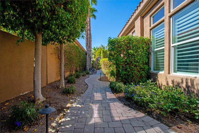Image 82 of 121 For 80350 Via Castellana