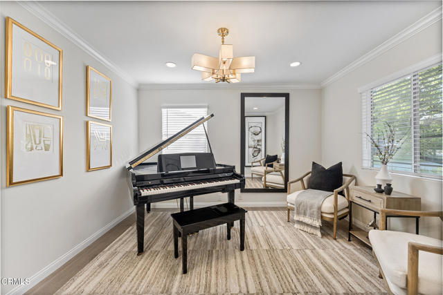 Detail Gallery Image 10 of 75 For 2820 San Pasqual St, Pasadena,  CA 91107 - 5 Beds | 5/1 Baths