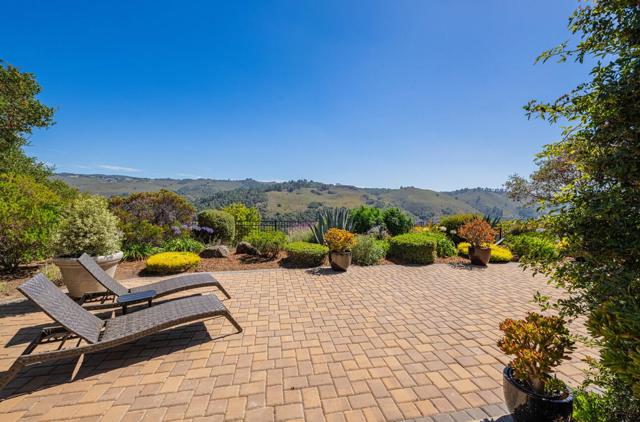 407 Mirador Court, Monterey CA: https://media.crmls.org/mediaz/1e596abb-295d-47fc-9c8b-04abebd7b54c.jpg