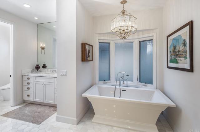 7389 Alicante Road, Carlsbad CA: https://media.crmls.org/mediaz/1e5a898a-b5a2-4be5-9734-d73e145e6a18.jpg