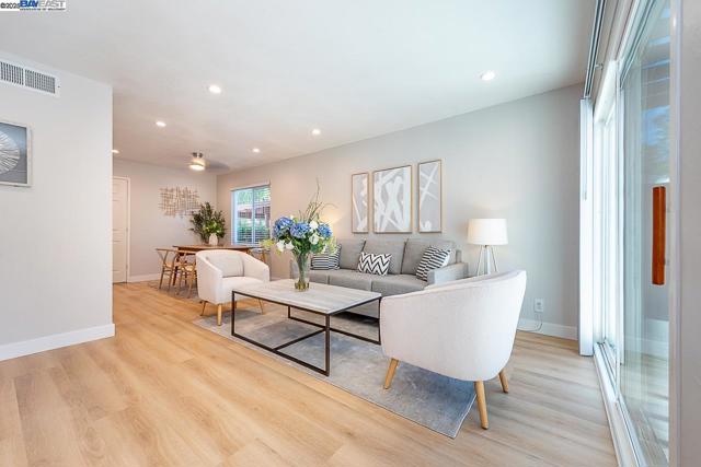 4562 Deerfield Ter, Fremont CA: https://media.crmls.org/mediaz/1e5aff31-a079-45e4-b56f-92e82c4e02ab.jpg