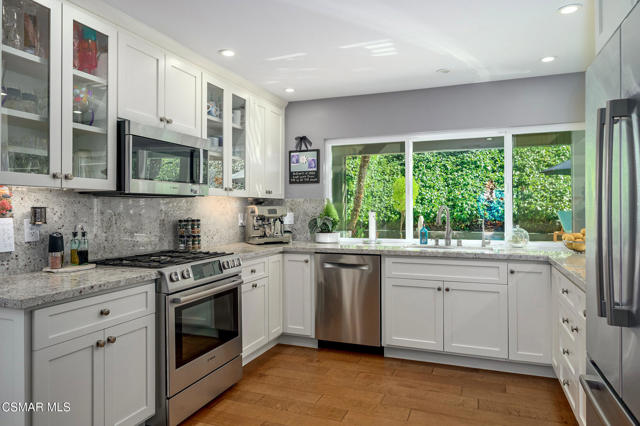 1841 Fallview Road, Westlake Village CA: https://media.crmls.org/mediaz/1e5b1df7-d579-459a-a76c-7be4ee2136ae.jpg