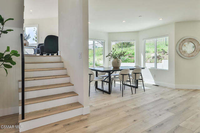 26200 Lockwood Road, Malibu CA: https://media.crmls.org/mediaz/1e5b427c-5c3f-4b76-8576-30689cad076c.jpg