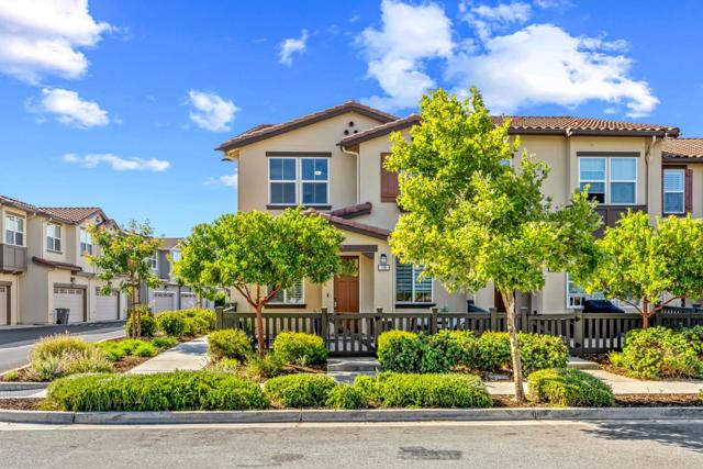 128 Peral Avenue, Morgan Hill CA: https://media.crmls.org/mediaz/1e5b6c56-83eb-4fa8-b28d-55f0fa7ab3ac.jpg