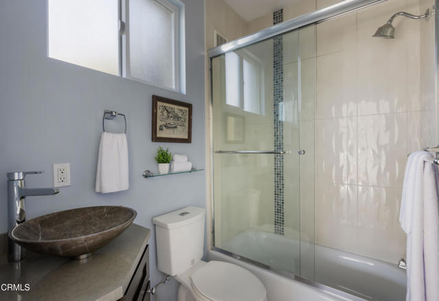 Detail Gallery Image 34 of 48 For 475 Rustic Dr, Los Angeles,  CA 90065 - 3 Beds | 3/1 Baths