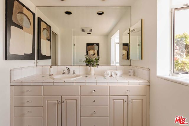 Primary Suite Bathroom