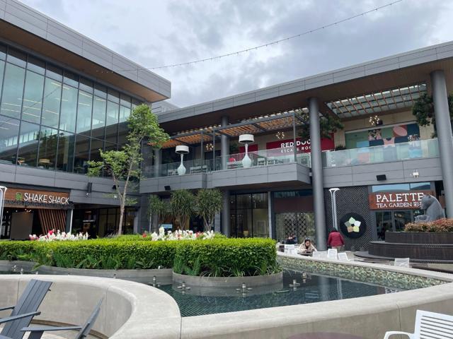 2835 Alvarado Avenue, San Mateo CA: https://media.crmls.org/mediaz/1e5c4265-5563-43f9-9579-3a5f339ee51d.jpg