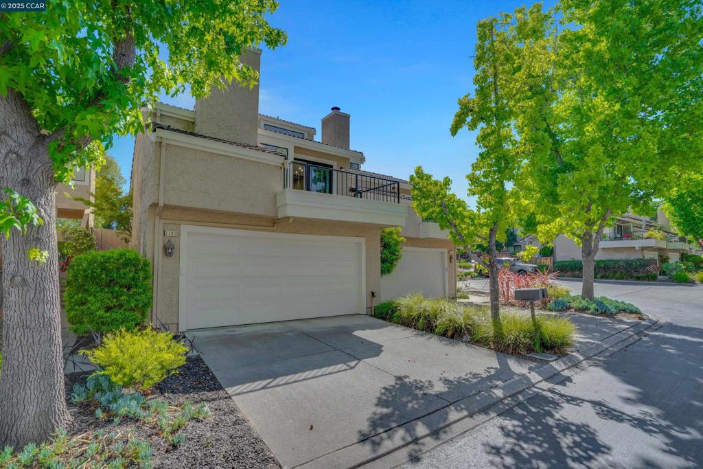 2103 Lost Lake Pl