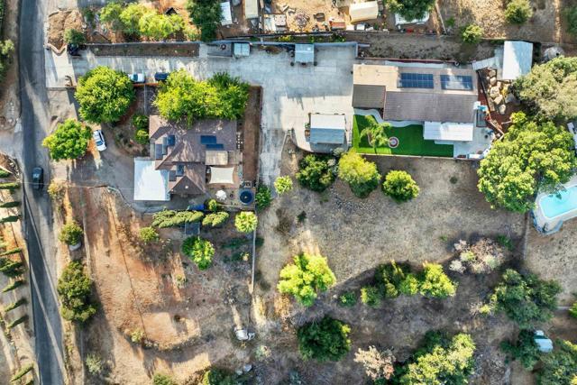 11152 Toyon Hill, Lakeside CA: https://media.crmls.org/mediaz/1e5c83b0-2b61-4b4b-81b1-b6d78595c26b.jpg