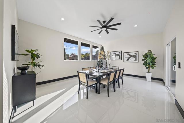 11388 Lorena Ln, El Cajon CA: https://media.crmls.org/mediaz/1e5d8f51-1e7e-442c-8d28-4a8a45f42bbc.jpg