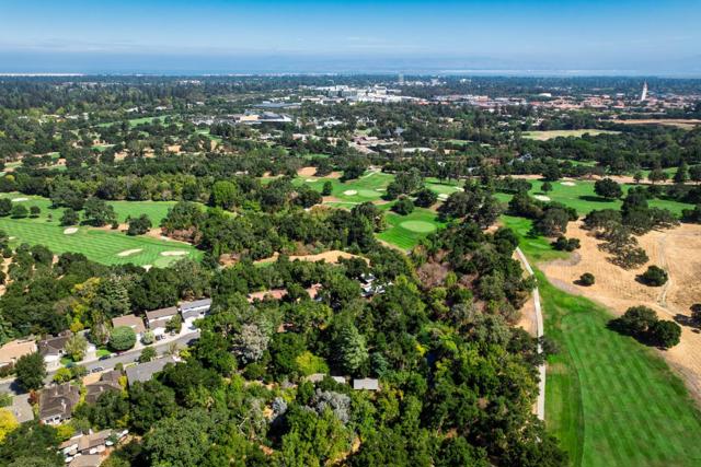 25 Stowe Lane, Menlo Park CA: https://media.crmls.org/mediaz/1e5e217b-4ffd-455b-9918-765673b74d26.jpg