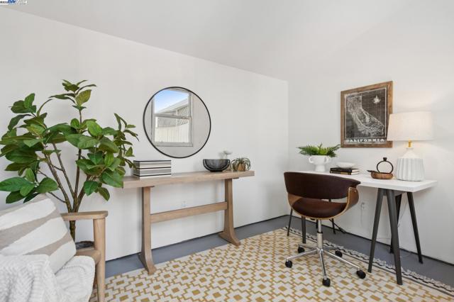 951 Madison St, Albany CA: https://media.crmls.org/mediaz/1e5e2dc4-069b-4c0f-90fa-4c4e6cdfb0d9.jpg