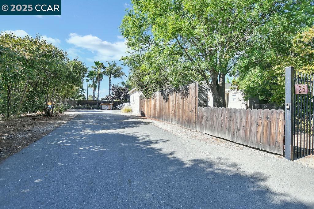 25 Megan Ct