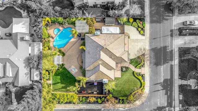 2522 Wood Hollow Dr, Livermore CA: https://media.crmls.org/mediaz/1e5f5730-0902-45c5-9ce4-c62a76639b42.jpg