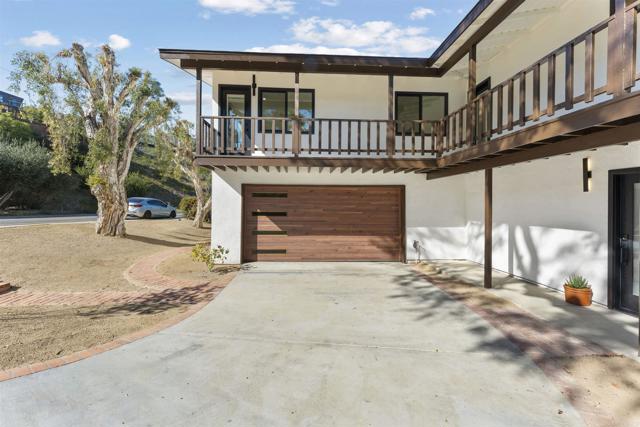 5777 Desert View Drive, La Jolla CA: https://media.crmls.org/mediaz/1e5fe924-c1bb-4400-bde7-4f8adecacec2.jpg