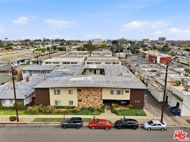 21110 Wood Avenue, Torrance CA: https://media.crmls.org/mediaz/1e604fe6-6bc9-48fb-9bf2-7825df36cd53.jpg