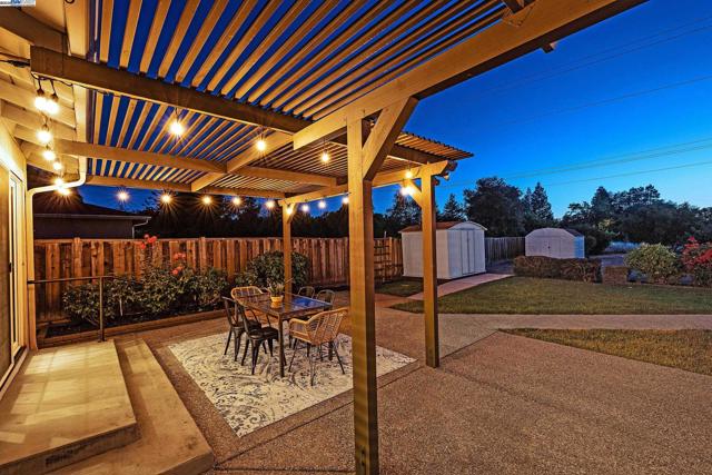 613 Joyce St, Livermore CA: https://media.crmls.org/mediaz/1e62c299-022b-433c-b6a4-49b53ee7d520.jpg