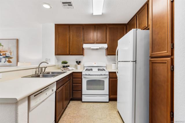 514 62Nd St, San Diego CA: https://media.crmls.org/mediaz/1e63dfe6-6a13-4e81-b210-9775463e3d2c.jpg