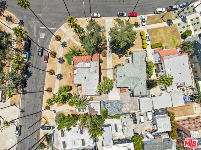 4409 Victoria Park Drive, Los Angeles CA: https://media.crmls.org/mediaz/1e645291-d7d9-4b30-8893-ab691ccabd22.jpg