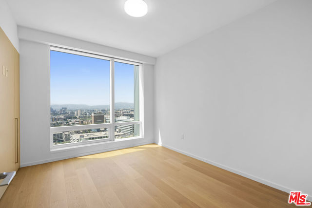 877 Francisco Street, Los Angeles CA: https://media.crmls.org/mediaz/1e649fb3-1cd0-475d-879b-b2ef9a409a7c.jpg