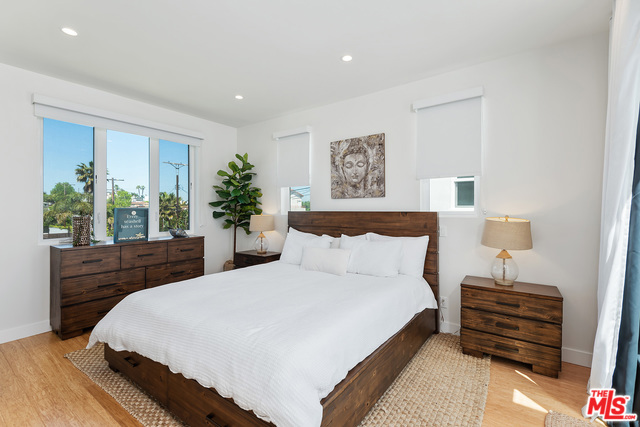 7447 W 81ST Street, Los Angeles CA: https://media.crmls.org/mediaz/1e650c0b-6f0d-4b6b-bc3f-a29baa7b6643.jpg