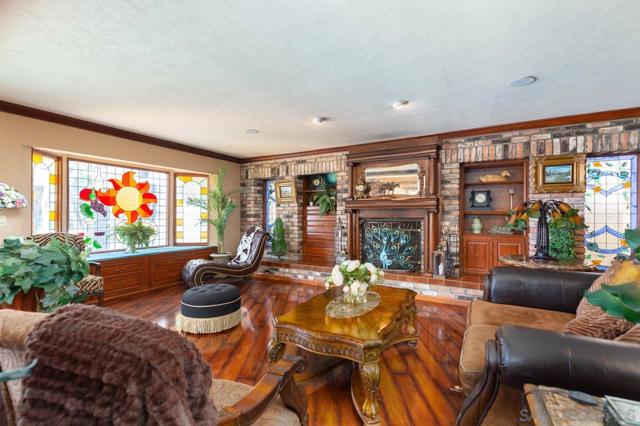 11339 Rolling Hills Dr, El Cajon CA: https://media.crmls.org/mediaz/1e6551d5-7ca4-4e29-b57d-7a2c49a2c361.jpg