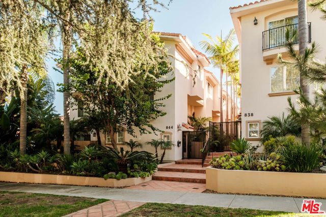844 17th Street, 105