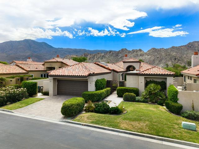 56765 Merion, La Quinta CA: https://media.crmls.org/mediaz/1e65fd8e-ad3b-4de7-8f28-2b5e0fdf573d.jpg