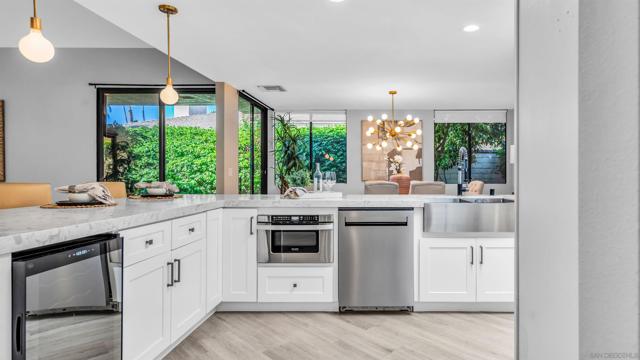 53 Colgate Dr, Rancho Mirage CA: https://media.crmls.org/mediaz/1e67adbd-1433-473b-b612-9360a404fc7a.jpg