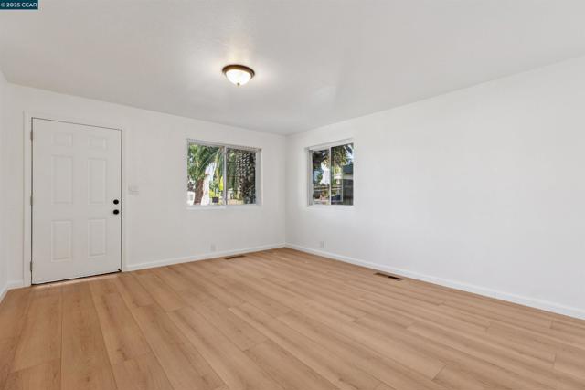 517 W 6th Street, Antioch CA: https://media.crmls.org/mediaz/1e67f4d1-12c4-4db1-a75f-23ff1b58b7a4.jpg