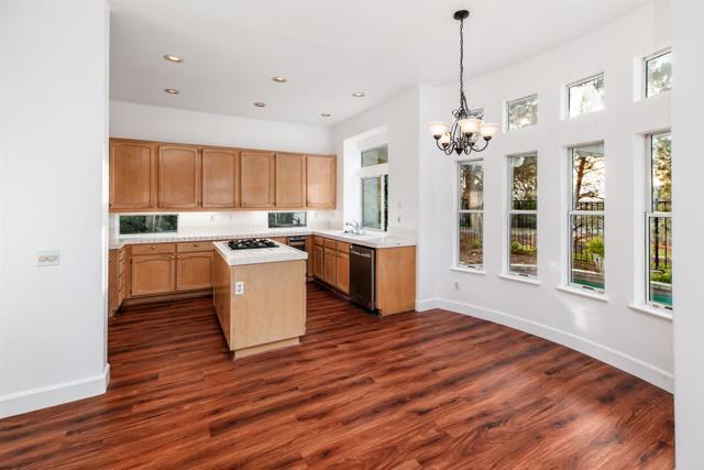 Detail Gallery Image 16 of 55 For 11605 Windcrest Ln, San Diego,  CA 92128 - 4 Beds | 3 Baths