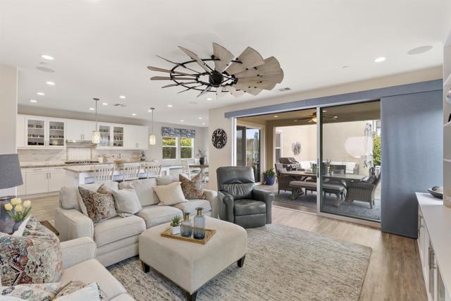 Detail Gallery Image 16 of 56 For 21821 Deer Grass Dr, Escondido,  CA 92029 - 4 Beds | 4/2 Baths