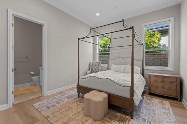 6210 Summit Crest Cir, San Diego CA: https://media.crmls.org/mediaz/1e68b1ec-3388-4ff7-9158-e5385f07a971.jpg