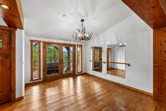 8697 Dyer Road, Salinas CA: https://media.crmls.org/mediaz/1e68dc9f-b9c2-4282-a1a8-bacbdca4be1c.jpg