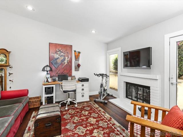 13338 Corte De Chucena, San Diego CA: https://media.crmls.org/mediaz/1e691e2e-a975-41c9-b3b1-519de4d33c8b.jpg