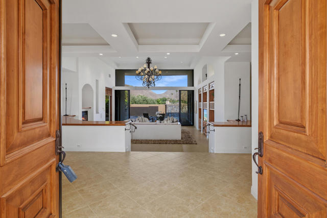 73481 Mariposa Drive, Palm Desert CA: https://media.crmls.org/mediaz/1e6a0117-12cf-47e1-9fdb-6f6624ad0948.jpg