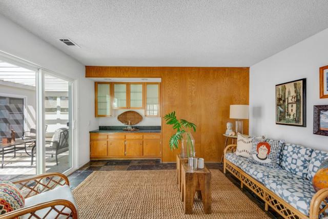 Detail Gallery Image 5 of 25 For 3655 Vista Campana N #6,  Oceanside,  CA 92057 - 2 Beds | 2 Baths